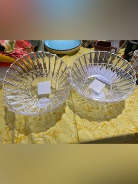 4 Large Clear Acrylic Serving Bowls. NWT, Outside Ridges for Easy Carry. BBQ